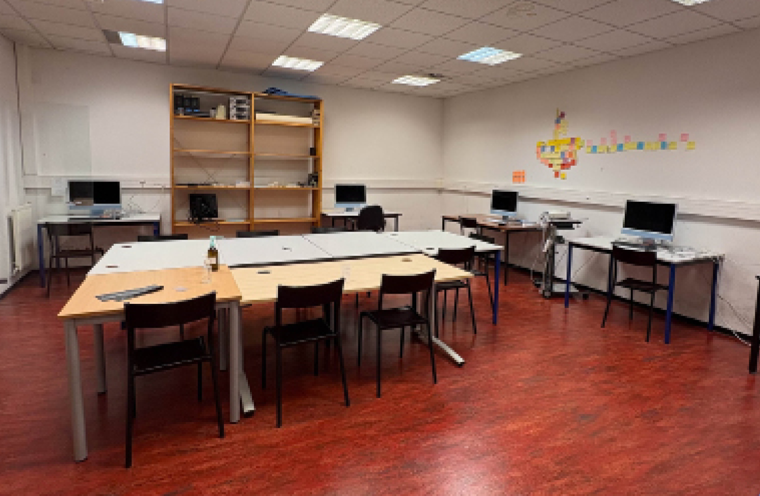 salle montage journalisme ICM